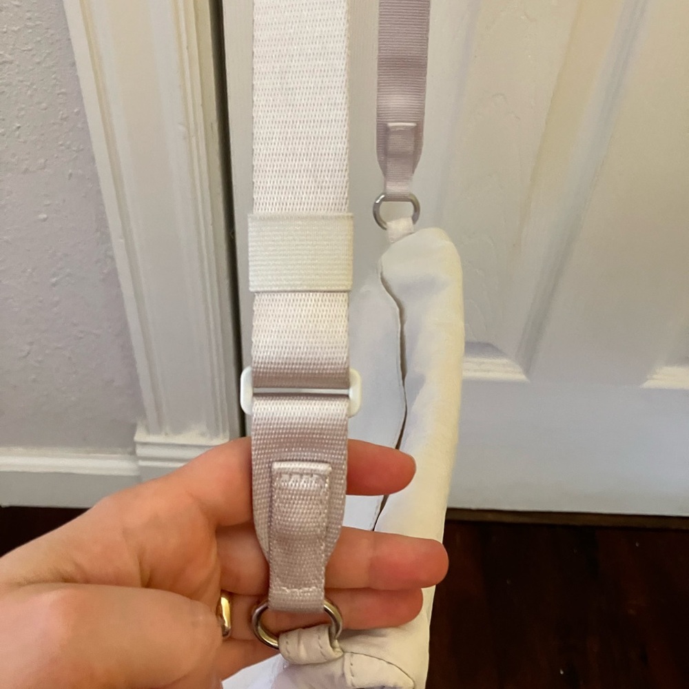 Lululemon Crossbody Festival Bag White - Picture 6 of 11